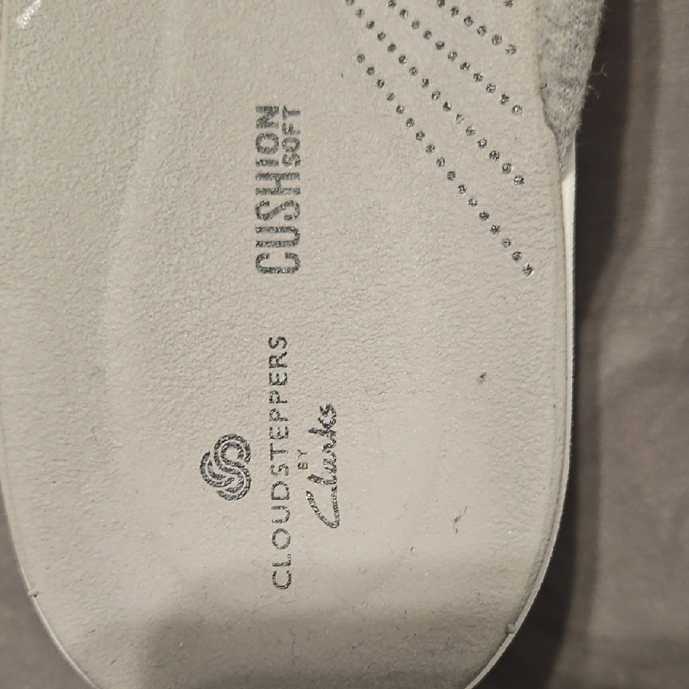 Cloudsteppers by Clarks Gray Sandals Cushioned Comfort - Picture 5 of 5